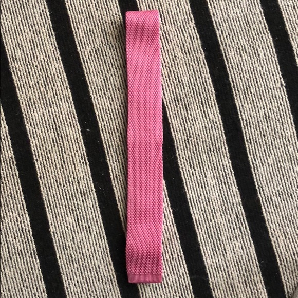 The Tie Bar Other - Men’s Pink Silk Knit Skinny Tie